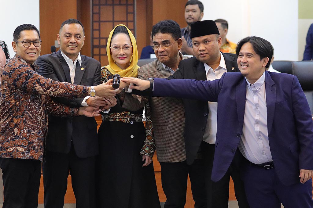 Foto: Willy Aditya Jabat Ketua Komisi XIII DPR
