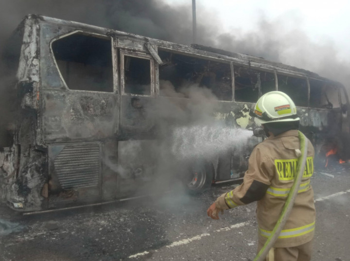 Fakta-Fakta Bus Pariwisata Terbakar di Tol Jatinegara, Angkut 58 Anak TK