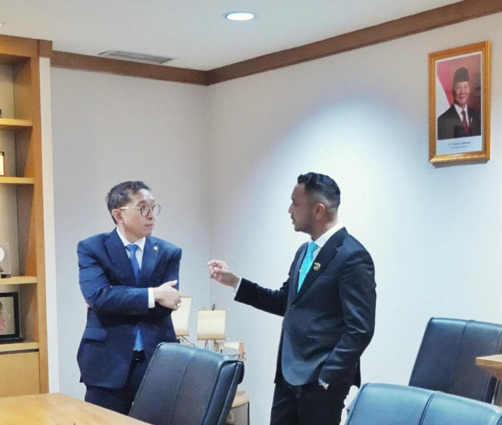 Sering Salah Tulis Imbuhan 'di-' Kayak Wamen Giring? Cek Tips Ini!