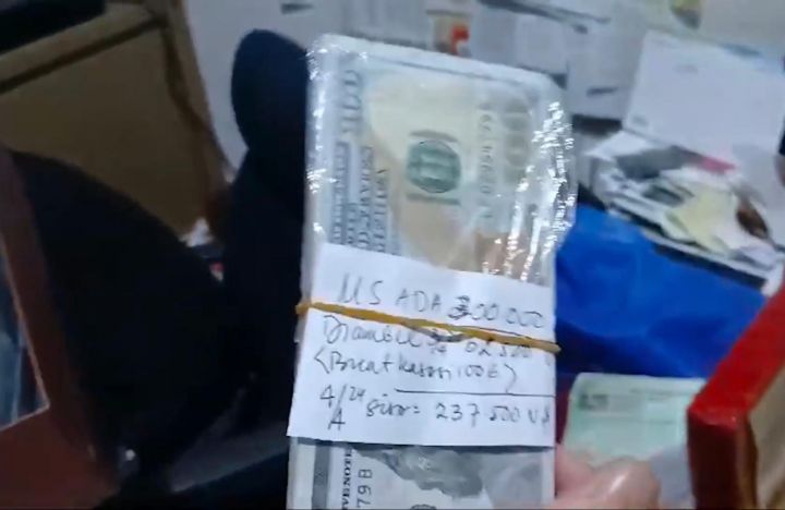 Penampakan Uang Suap Hakim yang Bebaskan Ronald Tanur, Ada Kertas 'Buat Kasasi'