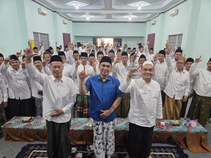 Ahmad Luthfi-Taj Yasin Sebut Dukungan Kiai Kekuatan Utama Perjuangan