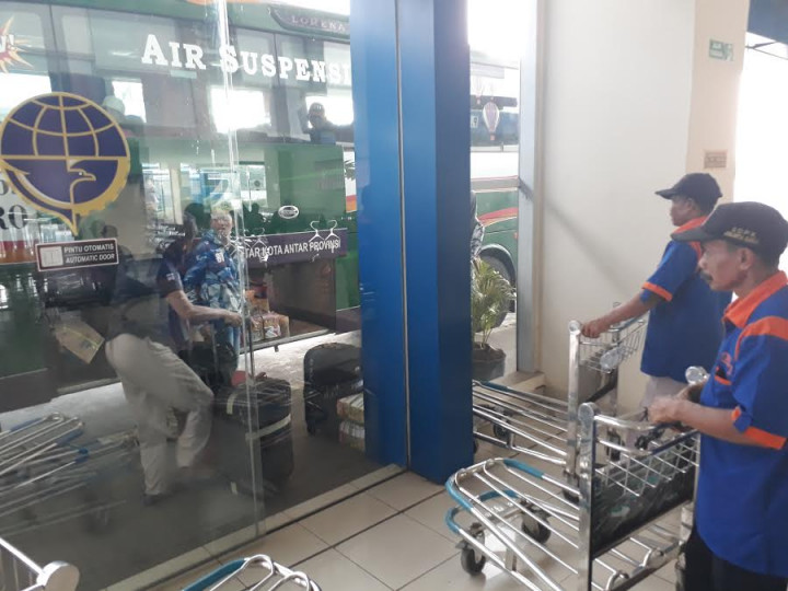 Cara Dishub DKI Jakarta Atasi Porter Tak Resmi Di Terminal