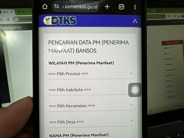 Begini Cara Mudah Cek Bansos PKH <i>Online</i> Lewat HP