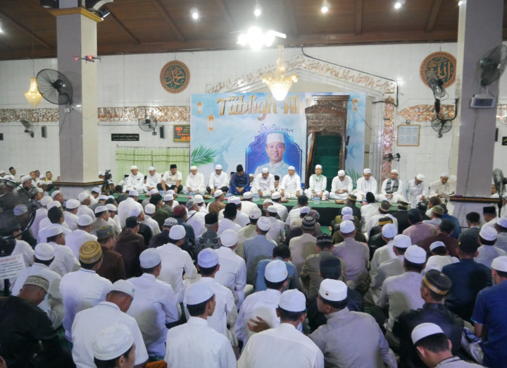 Banjir Jemaah di Tablig Akbar Kotabaru, Ustaz Das'ad Latif Serukan Pesan Damai Jelang Pilkada