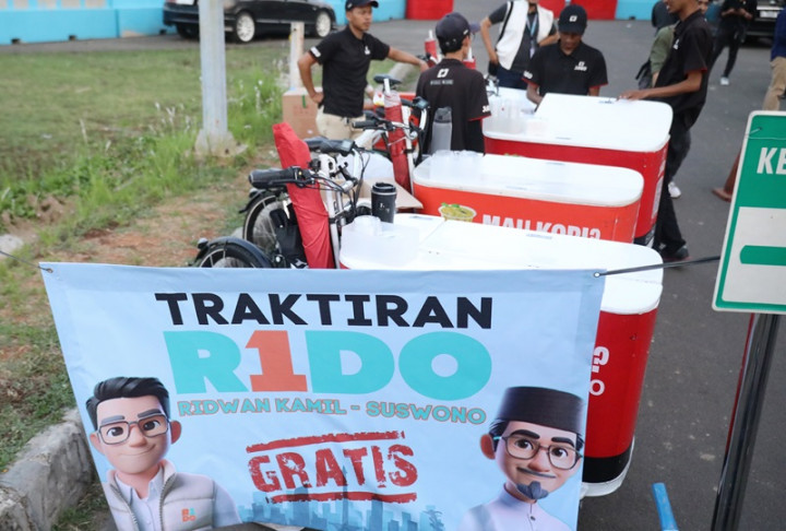 Ada Kopi Gratis dan Cukur Mirip Ridwan Kamil di Debat Kedua Pilkada Jakarta