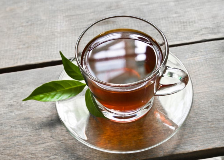 Organisasi Kesehatan PAFI Bagikan Tips dan Manfaat Minum Teh Tawar Hangat Setiap Hari