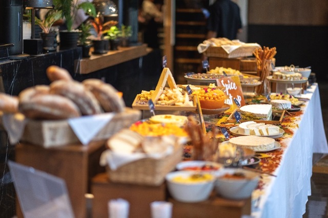 Keunikan Keju Prancis Berpadu Rempah Indonesia