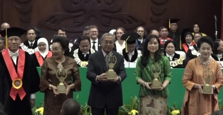 Satu Abad FH UI: Merayakan Kontribusi dan Mengokohkan Tatanan Hukum Indonesia