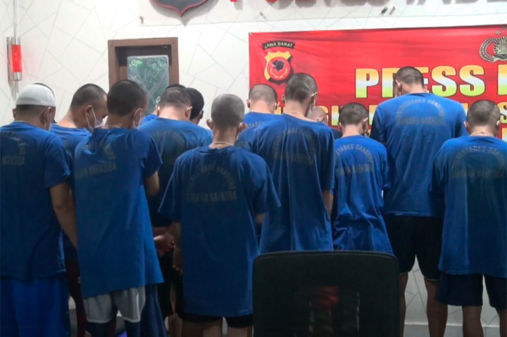 Polisi Ringkus 31 Tersangka Narkoba dengan Barbuk 1 Kg Sabu & 1 Kg Ganja