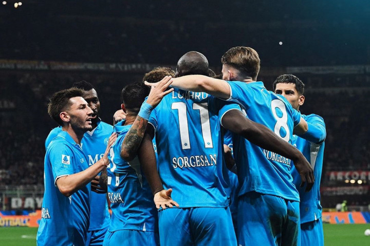 Napoli Bekap AC Milan di San Siro