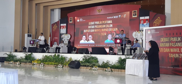 Untung-Suwardi Siapkan Program 100 Beasiswa Mahasiswa Berprestasi di Sragen