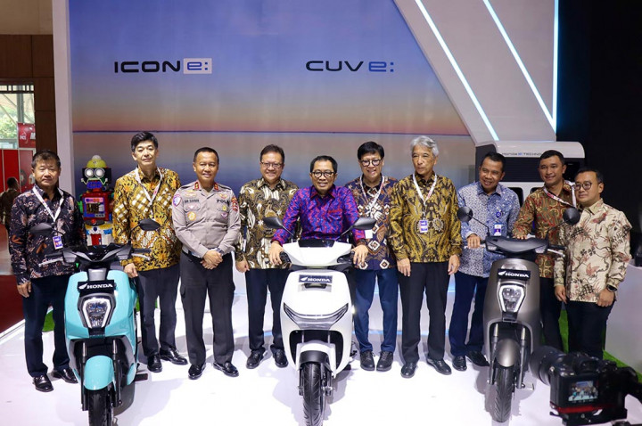 Honda Edukasi Motor Listrik Kepada Masyarakat di IMOS 2024