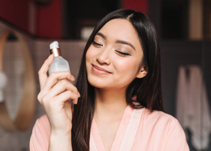 Enggak Sembarangan! Ini 5 Spot Terbaik Spray Parfum Biar Wangi Nempel Terus