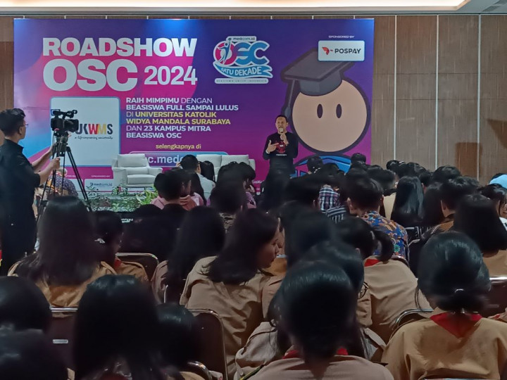 Ratusan Siswa Sekolah Katolik se-Surabaya Antusias Ikuti Roadshow OSC di UKWMS