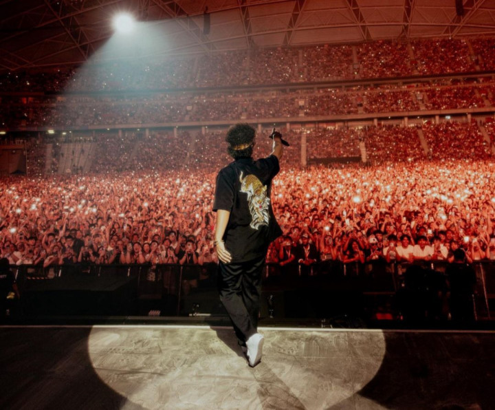 Turis Lokal Meningkat Berkat Konser Bruno Mars dan Kunjungan Paus