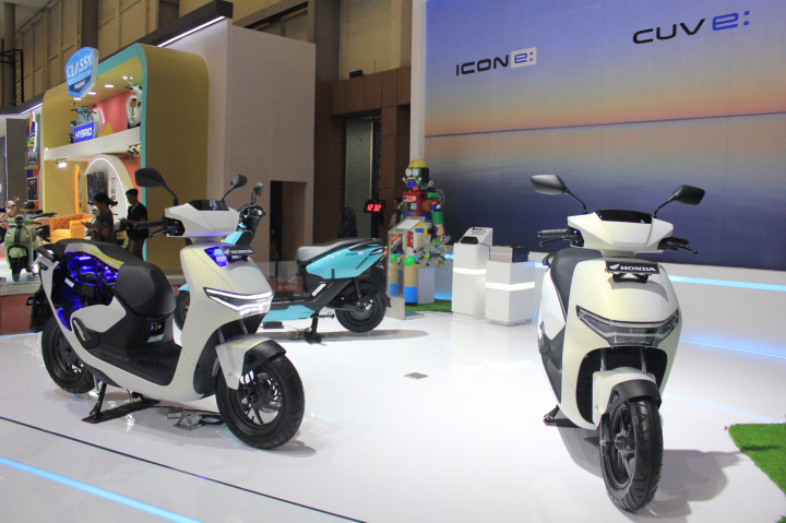 IMOS 2024: Honda Kenalkan Motor Listrik ICON e: dan CUV e: