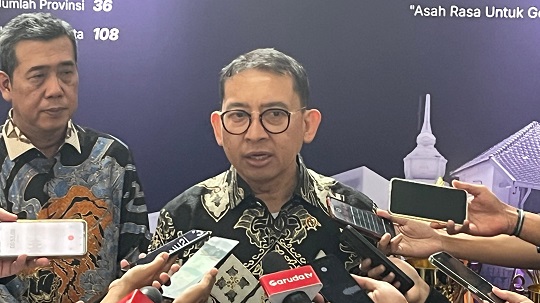 Rumah Makan Padang Tempel Lisensi IKM, Menteri Kebudayaan: Silakan, itu <i>Gimmick</i>