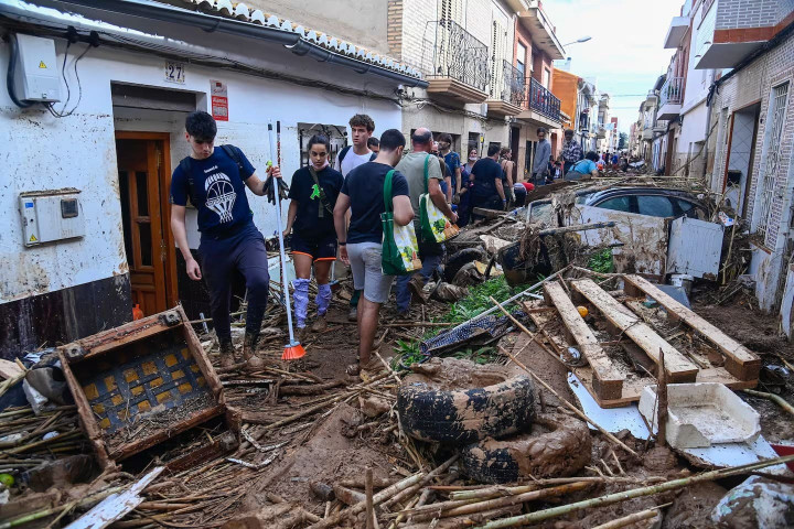 Banjir Valencia: Spanyol Kirim Tambahan 10.000 Tentara, Korban Tewas 211