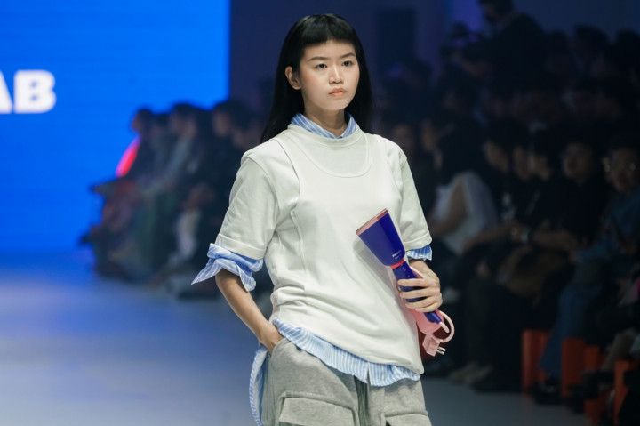 Philips Handheld Steamer 5000 Series Muncul, Ini Kemampuannya