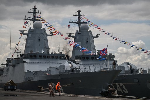 Empat Kapal Perang Rusia Sandar di Surabaya, Ada Apa?