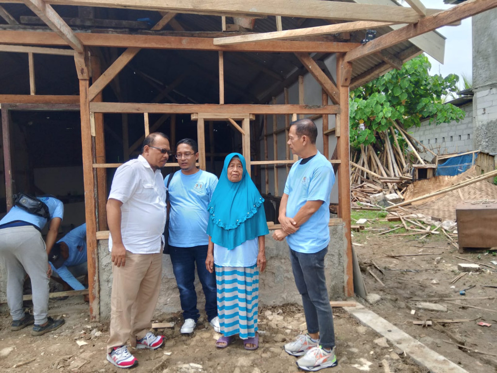 Rumah Warga Banten Dibuat Lebih Laik oleh Buruh Sahabat Andra Soni