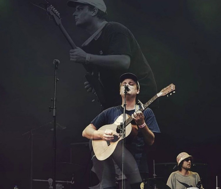 Mengenal Mac DeMarco, Penyanyi Indie Rock Unik dan Sederhana