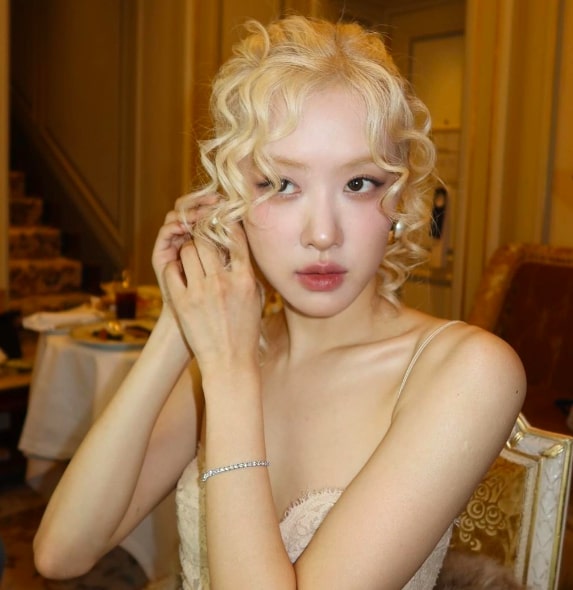 Album Solo Rose BLACKPINK Bakal Bicara Tentang Hubungan Toksik, Pengalaman Pribadi?