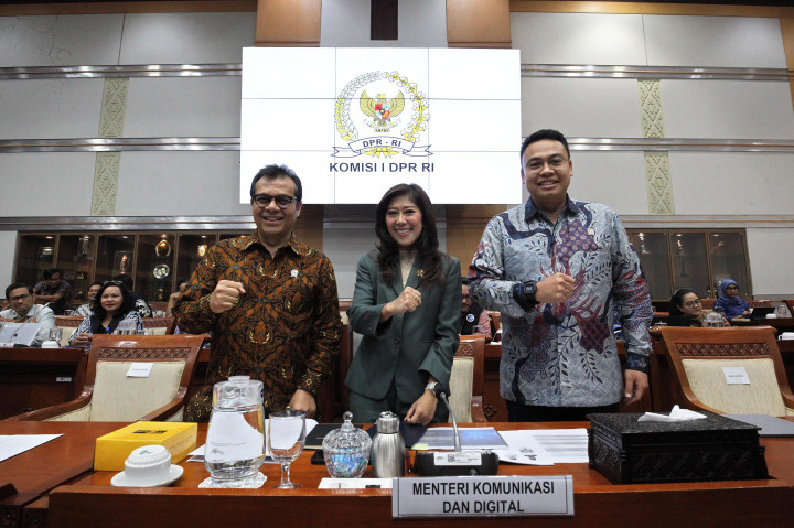Komisi I DPR RI Gelar Rapat Perdana dengan Menkomdigi