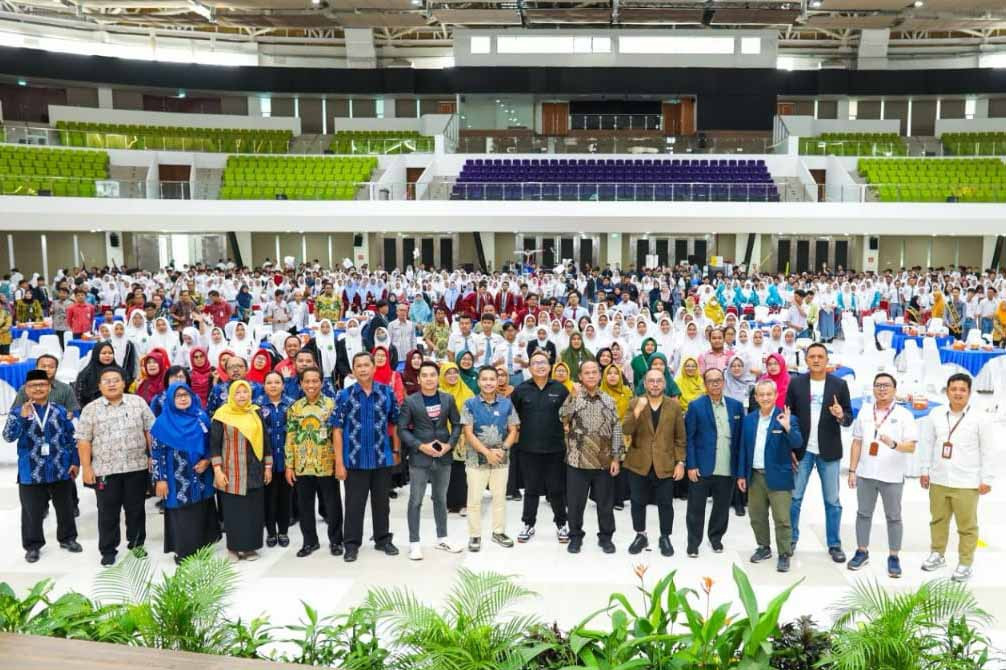 Ratusan Siswa SMA/SMK Antusias Ikuti Roadshow OSC di UMS Solo