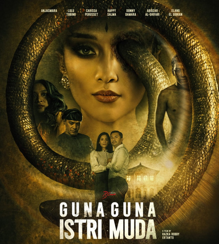 Mata Carissa Perusset Keluarkan Ular di Poster Film Guna-Guna Istri Muda