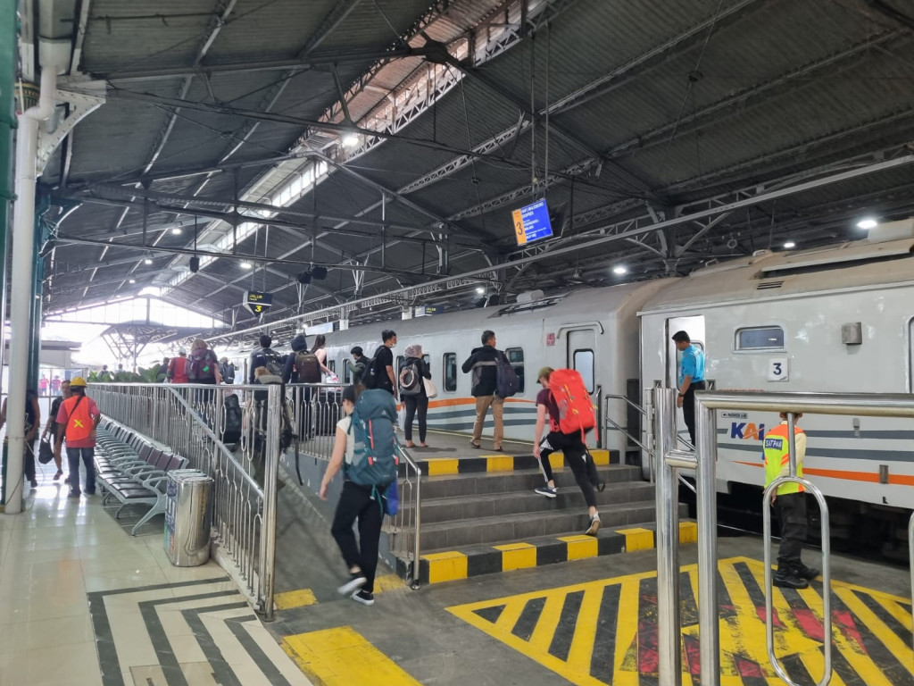 Suasana penumpang di Stasiun. Dokumentasi/ istimewa.
