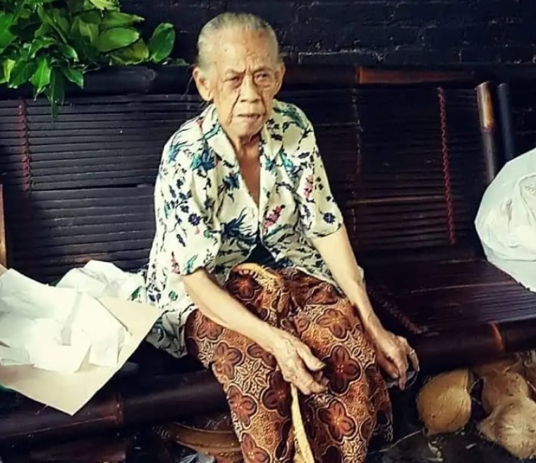 Mbah Marto, foto: Instagram @mangutlele_mbokmarto