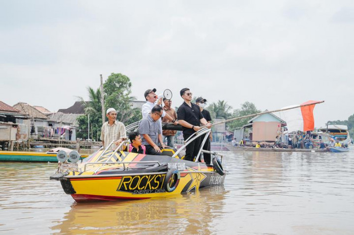 Tradisi Bidar Mini Jadi Panggung Kampanye Herman Deru-Cik Ujang bersama Kaesang