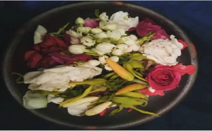 Kenapa Kembang Harus 7 Rupa? Begini Sejarah dan Maknanya