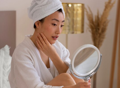 Perhatikan Baik-baik, Ini 7 Ciri Skincare yang Kamu Gunakan Tidak Cocok