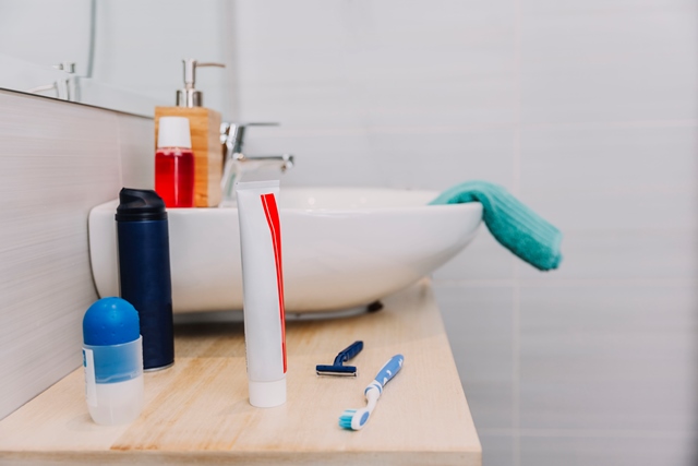 7 Alasan Kamar Mandi Selalu Berantakan