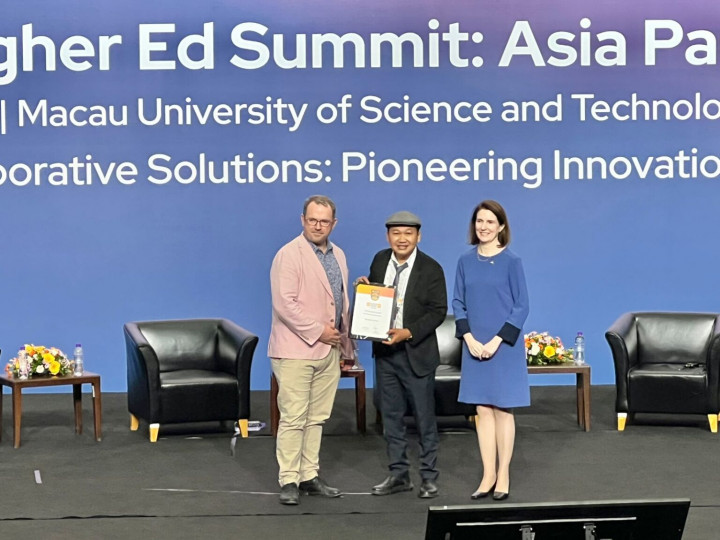 Ranking Meningkat Pesat 5 Tahun Terakhir, Undip Raih Penghargaan di QS Higher Ed Summit