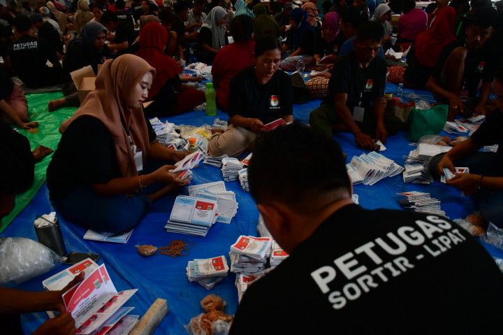 KPU Kabupaten Malang Kekurangan 985 Lembar Surat Suara Pilgub