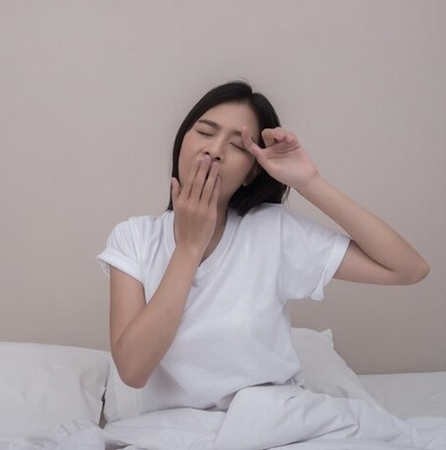 Pikiran yang kacau merupakan hambatan besar untuk tertidur. Ilustrasi Freepik