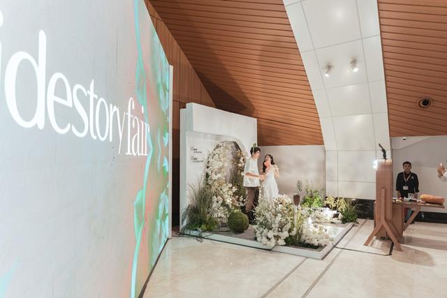 Terdapat beragam produk serta jasa dan ditawarkan dalam pameran pernikahan Bridestory 2024. (Foto: Dok. Istimewa)