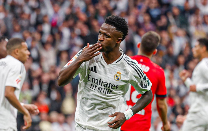 Vinicius Hattrick, Real Madrid Hancurkan Osasuna