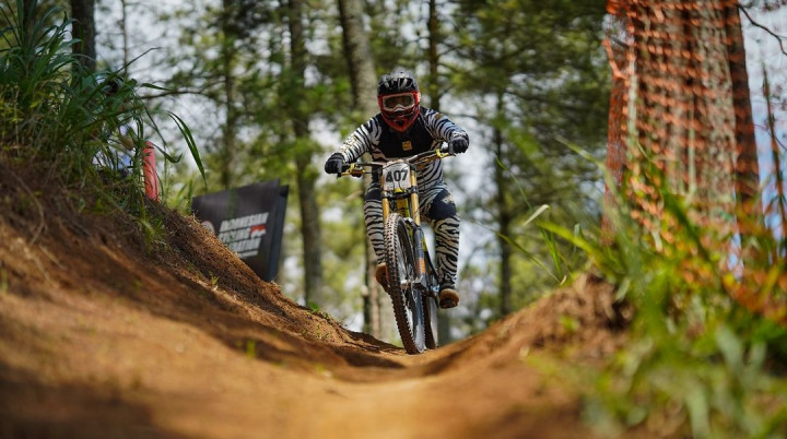 76 Indonesian Downhill 2024: Trek dan Cuaca di Batu jadi Tantangan
