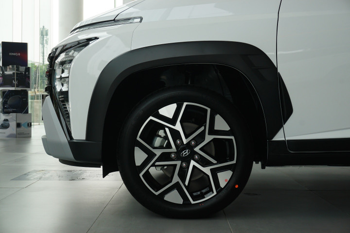 Solusi Mudah Memeriksa Tekanan Ban Mobil dengan Fitur TPMS