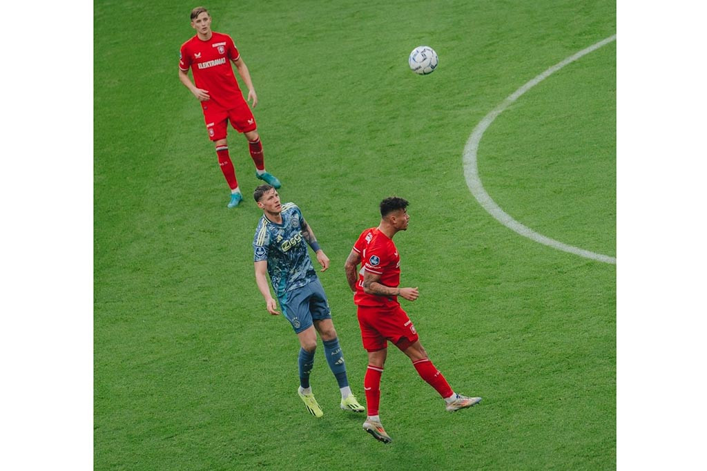 Twente Vs Ajax Imbang 2-2, Hilgers Main Sejak Awal