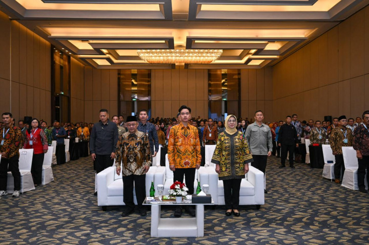 Mendikdasmen Diminta Koordinasi dengan Menteri PU, Gibran: Jangan Ada Lagi Sekolah Rusak