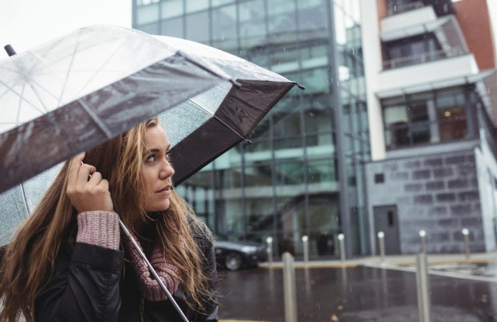 7 Tips Ampuh Menghadapi Musim Hujan Agar Tetap Aman dan Nyaman