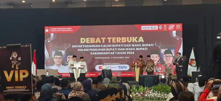 Ilyas-Tri Tawarkan Program Kartu Karanganyar untuk Pendidikan Gratis Warga
