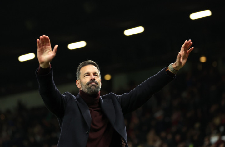 Sukses Bikin MU Tak Terkalahkan, Ruud van Nistelrooy Kini 'Dibuang'