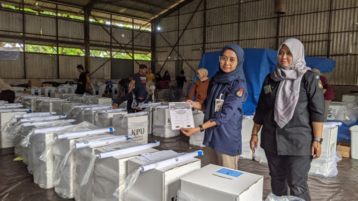 Pemilih Tunanetra Akan Dibantu Template Braille dan Didampingi Petugas saat Pilkada 2024