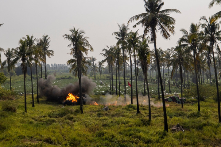 Operasi Amfibi RI-Australia Libatkan Jet Tempur dan Tank, Banyak Dentuman Keras